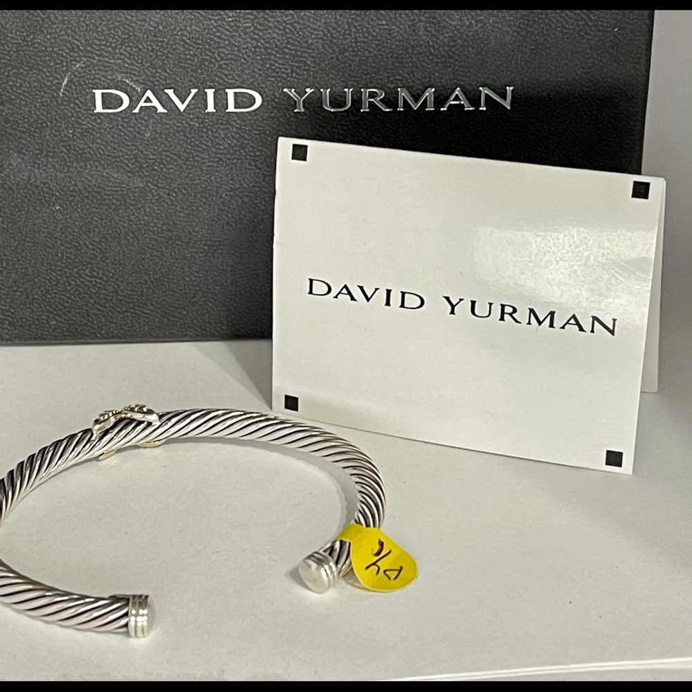 David Yurman Single X 18k gold/Diamond Cable Cuff - Picture 5 of 12